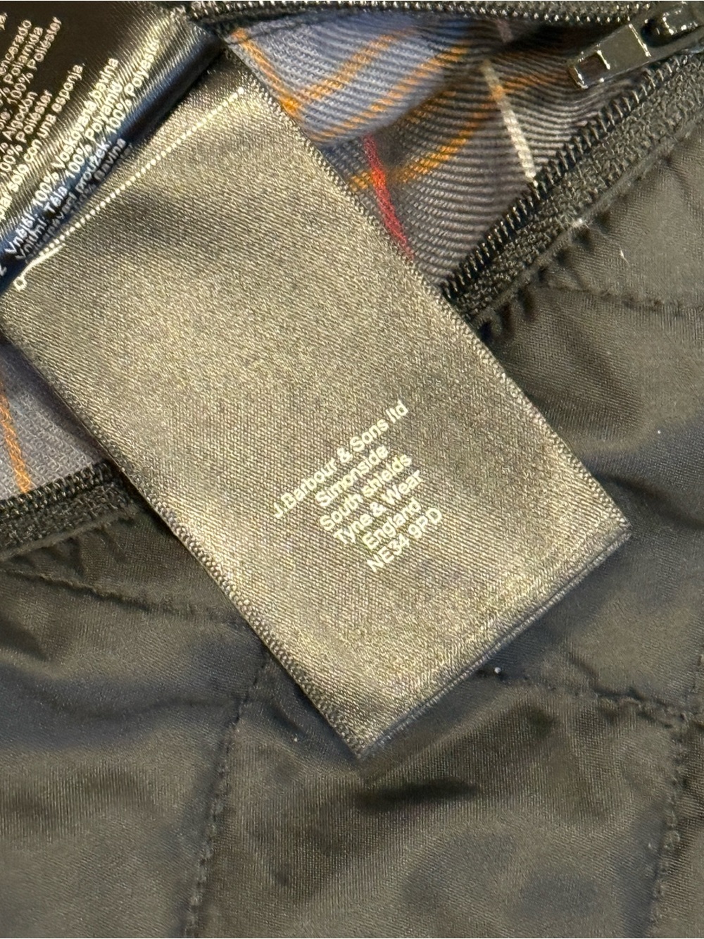Barbour Sapper Waxed Jacket (L) Black w/quilted black lining - Picture 9 of 10